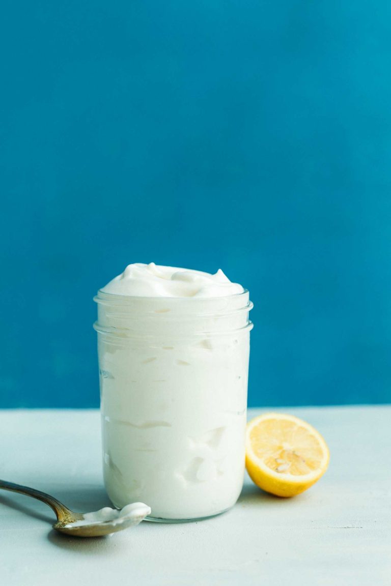 Vegan mayonaise maken van kikkererwten Bedrock