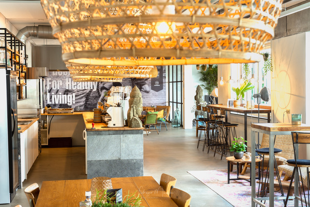 vegan hotspot Black & White KAFE 5
