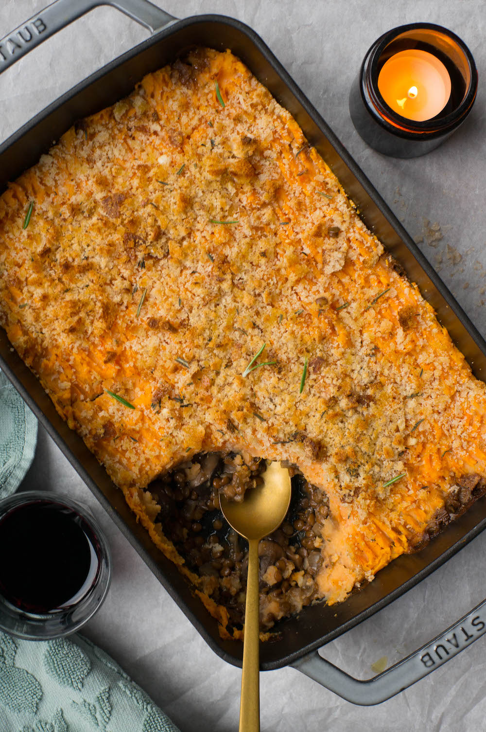 Foto van vegetarische pastei met zoete aardappel