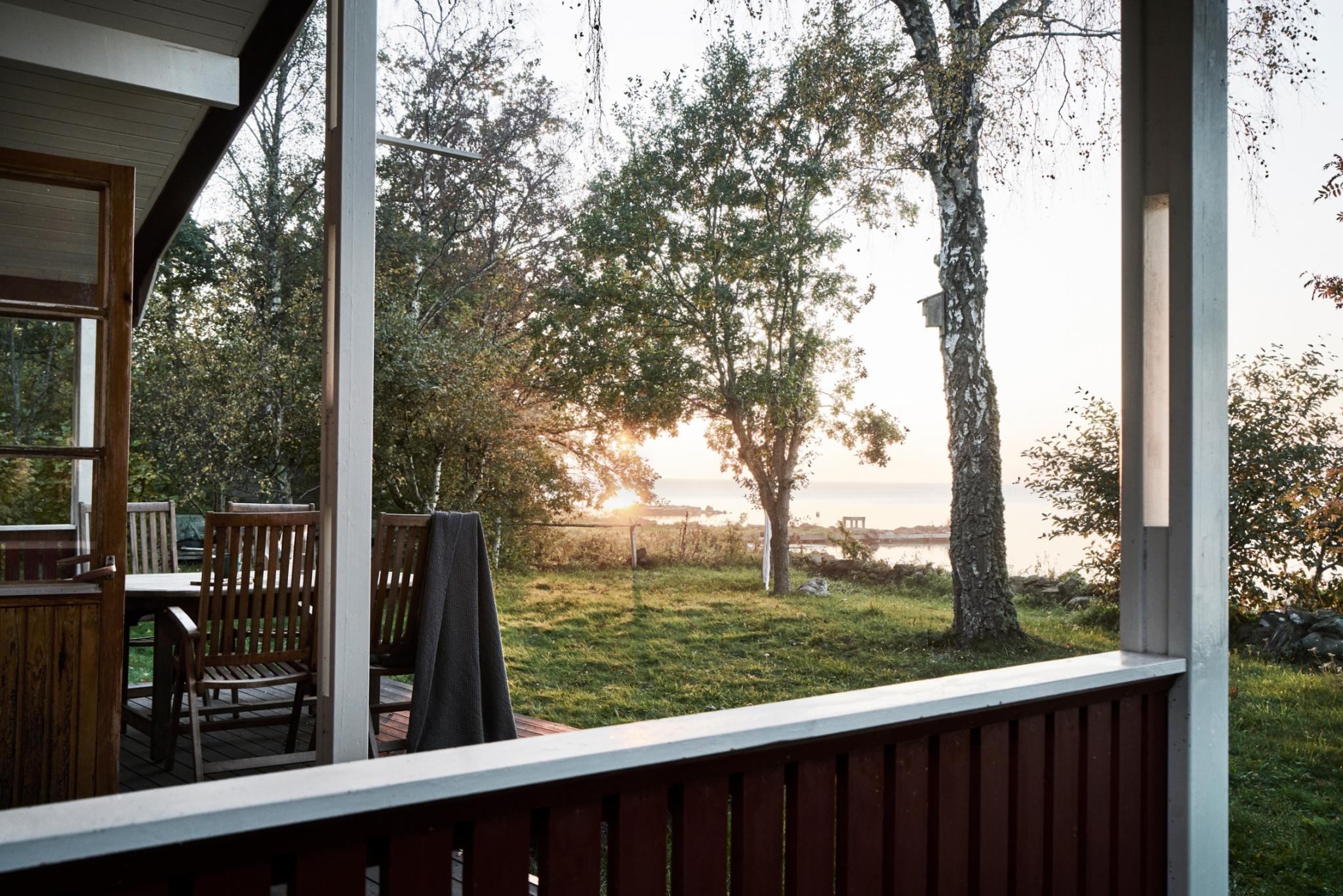 Dit huisje in natuur van Zweden staat te koop