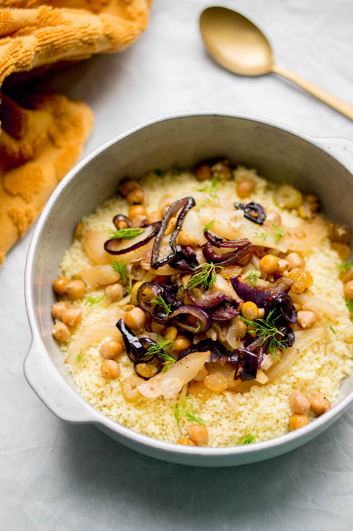 Afbeelding van gestoomde couscous met venkel en olijven 2