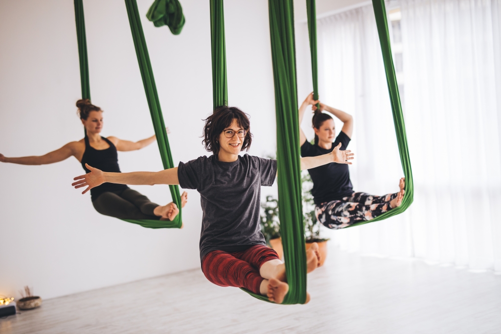 Aerial yoga: ken jij van al? Bedrock