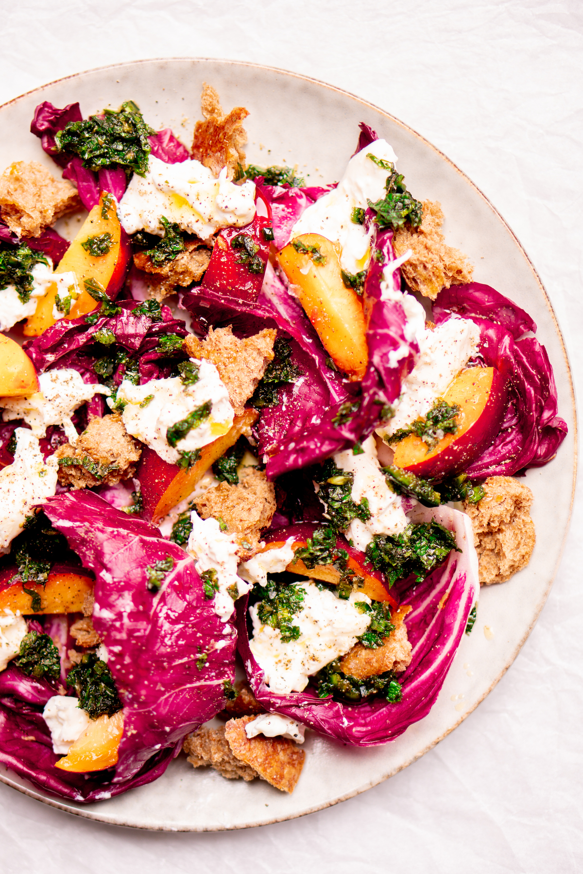 Afbeelding van vegetarische maaltijdsalade met nectarines, Burrata en munt recept 2
