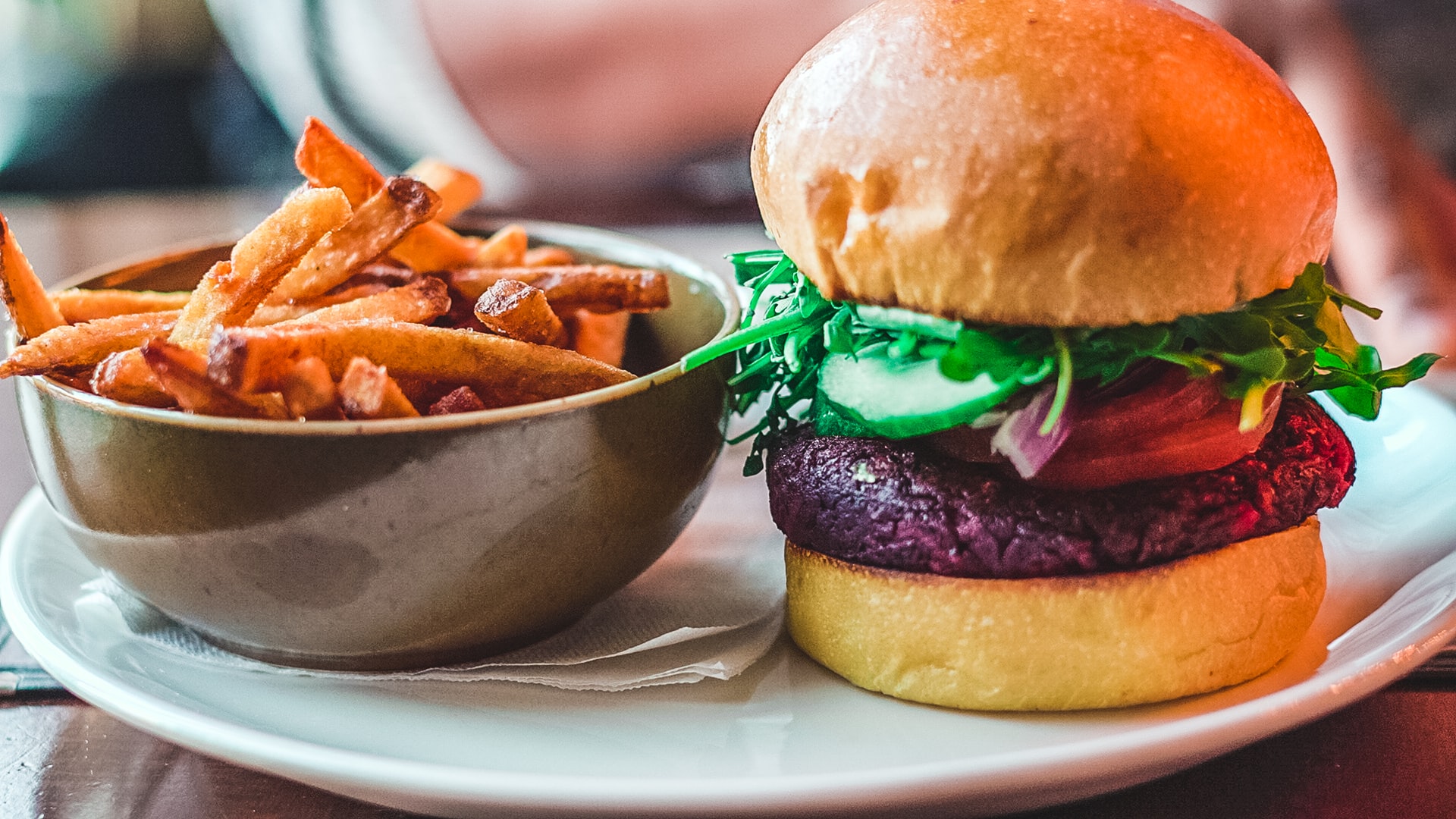 vegan burger met friet