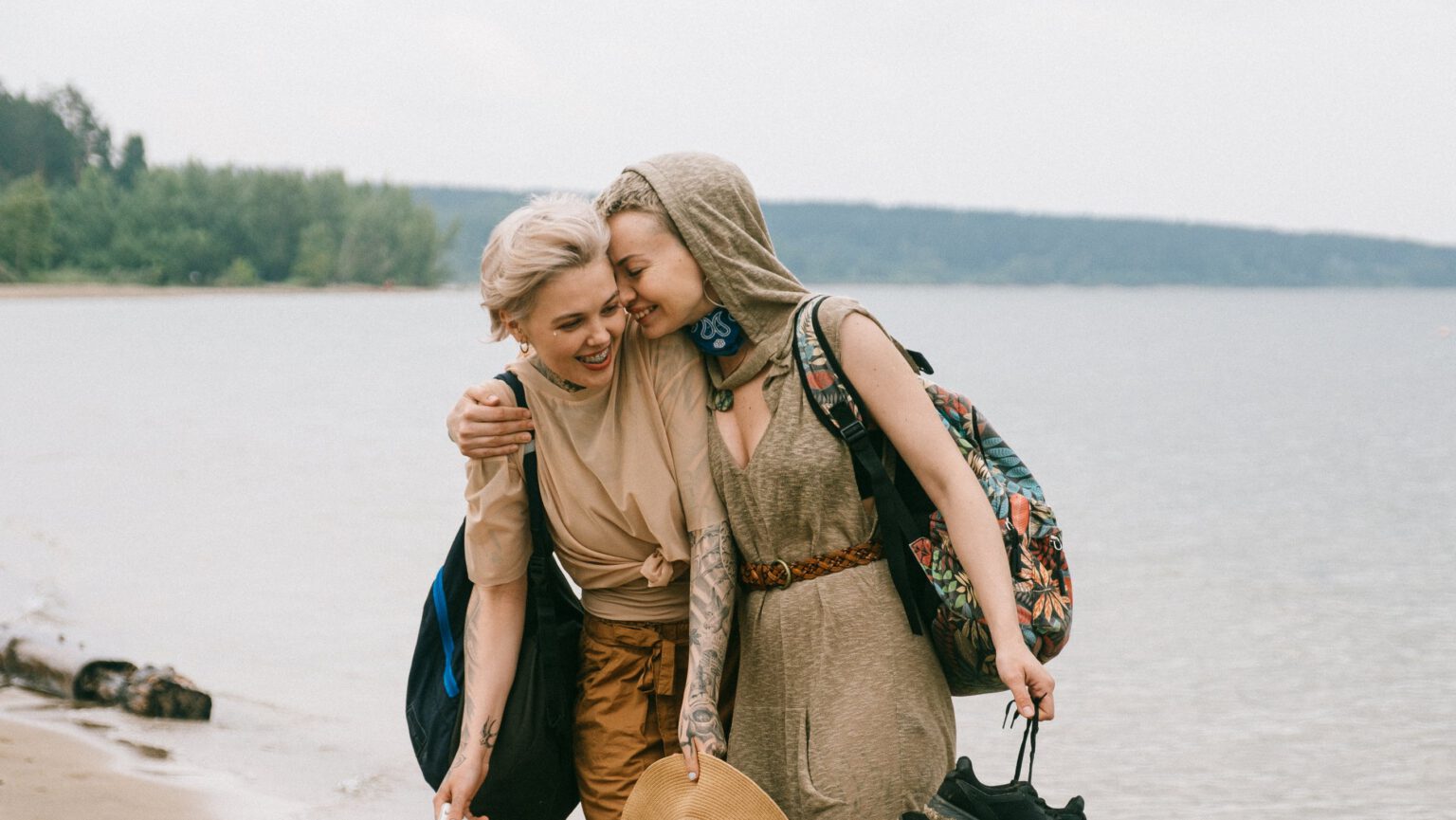 vrouwen op strand