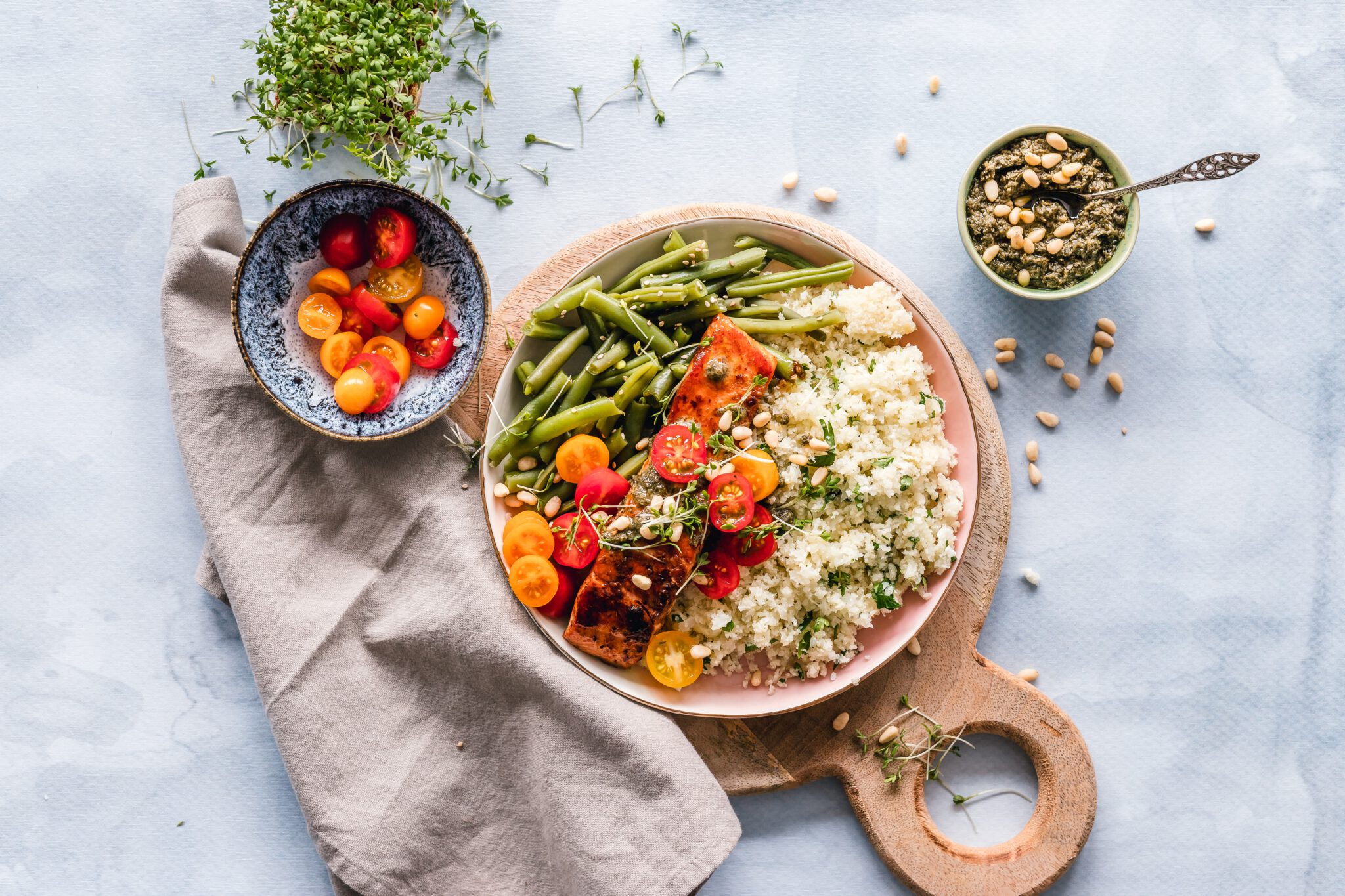 Bord met vegan gerecht