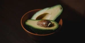 avocado in water