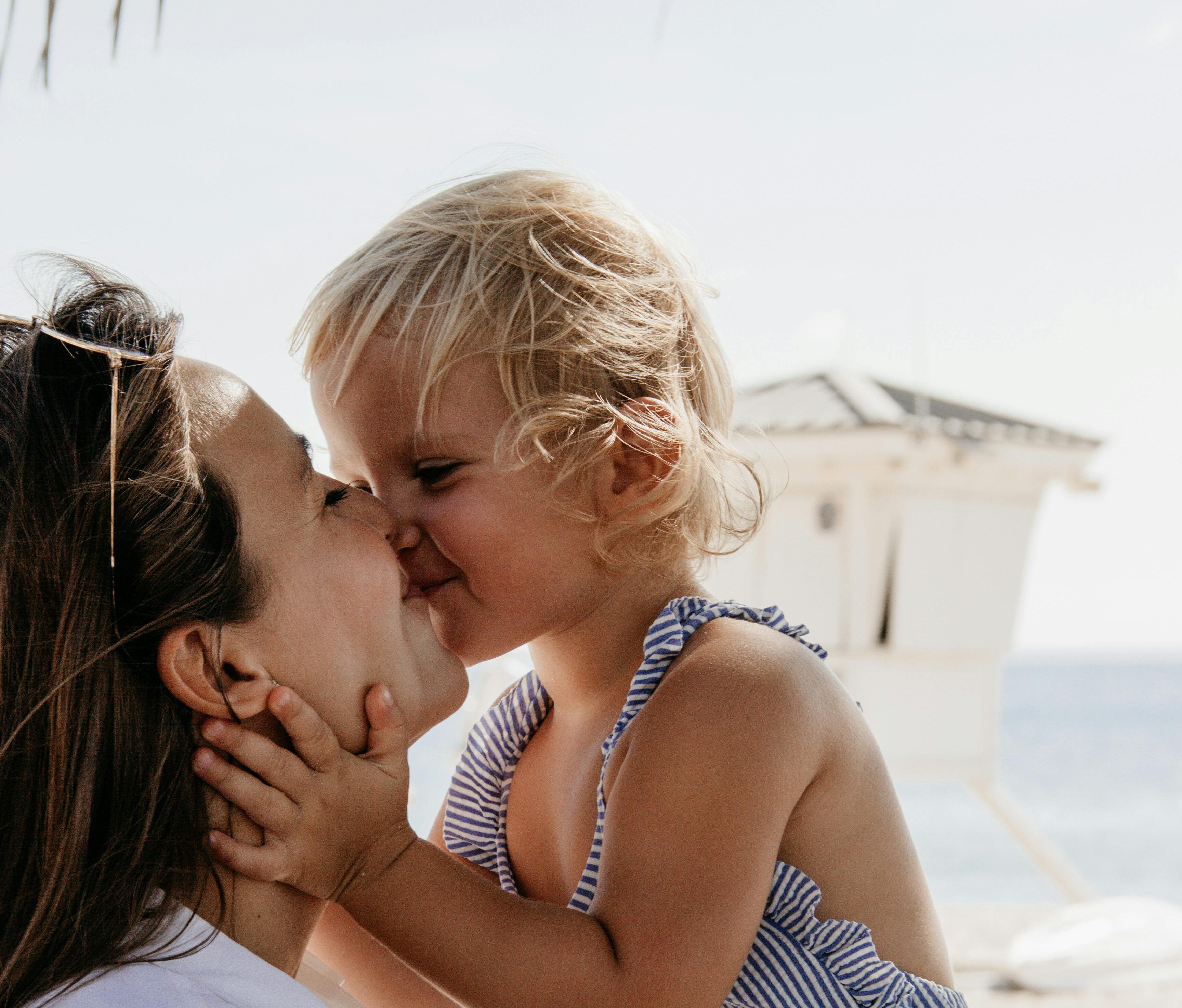 rode en groene vlaggen aan kinderen leren