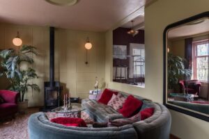 AirBnb oude apotheek
