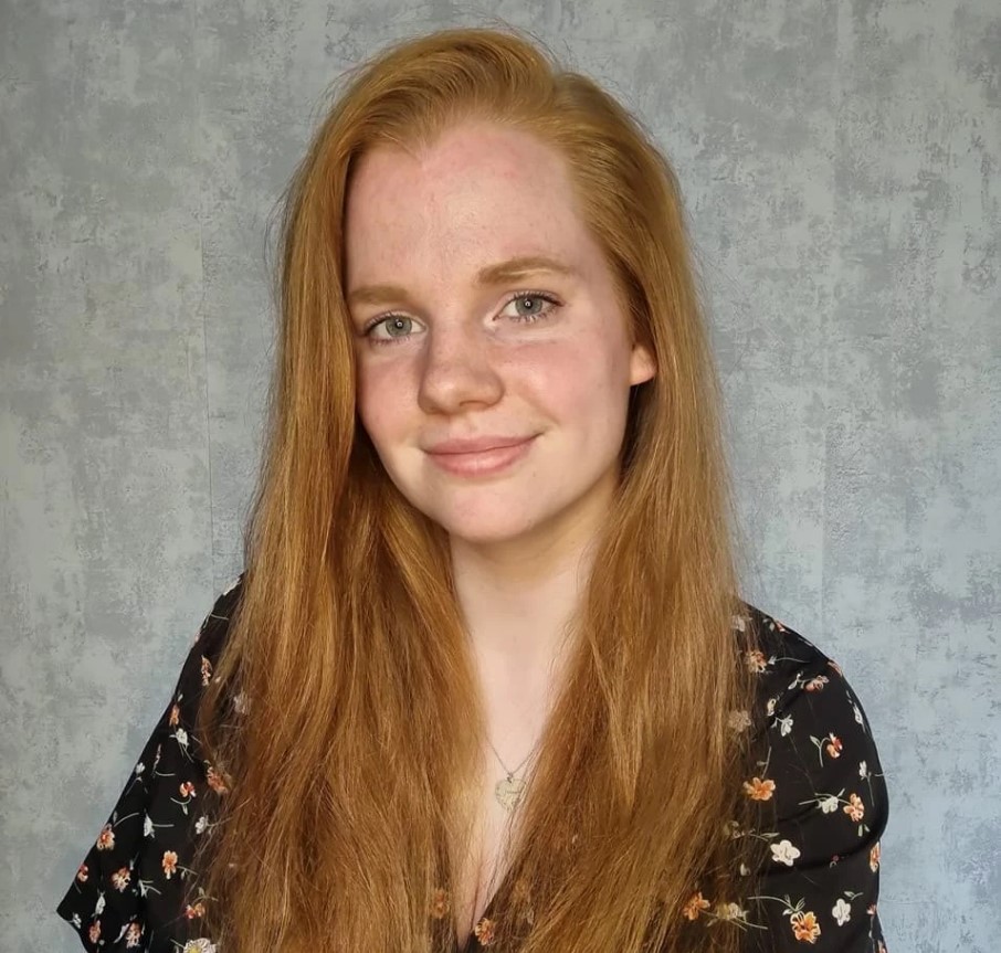 Jessica (25) heeft een taalontwikkelingsstoornis (TOS): 'Ik voelde me een alien op een planeet met een vreemde taal'