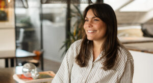 Nadieh (29) over haar single leven: 'Ik wacht niet af totdat iemand mijn leven leuk komt maken'